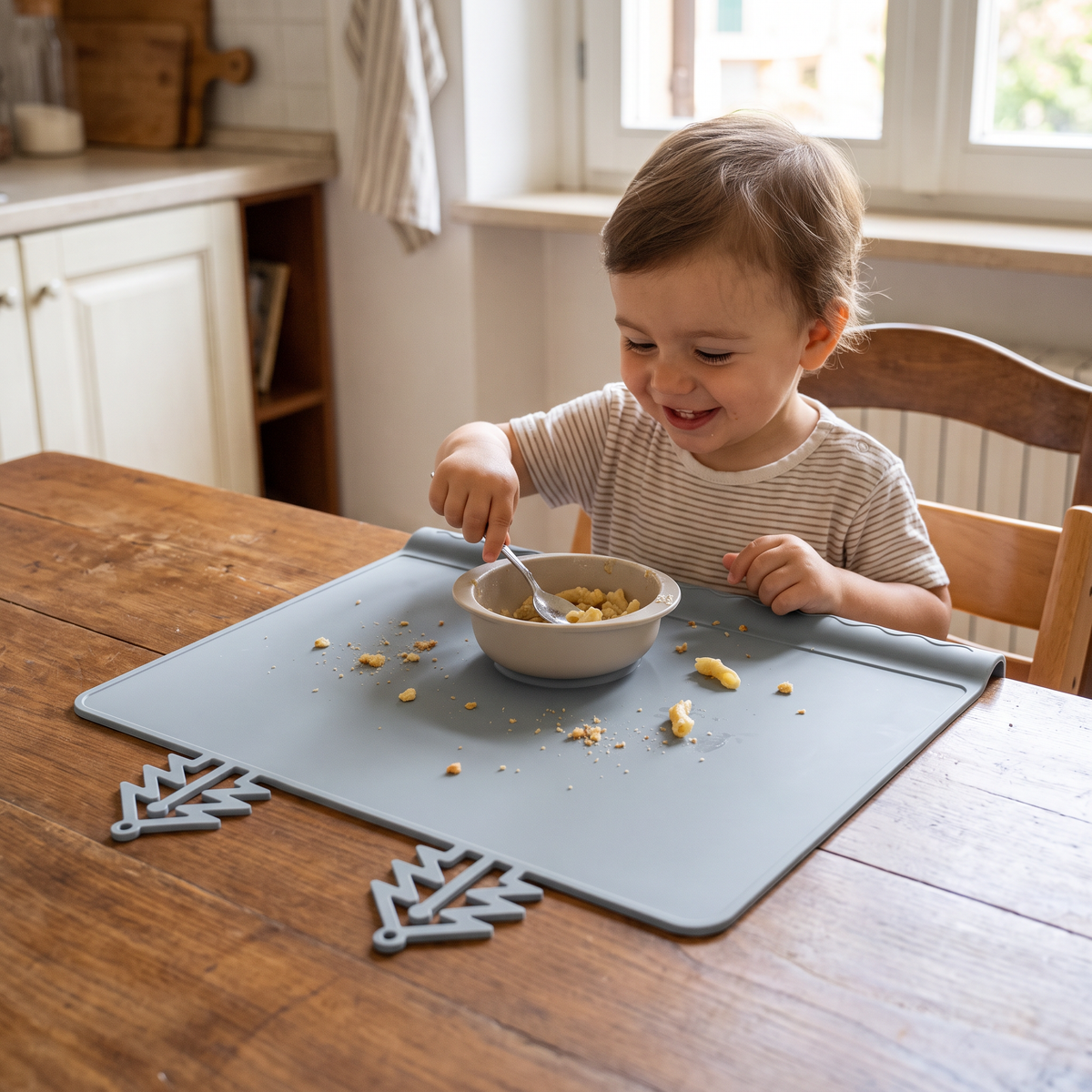 BabySafe Tovaglietta in Silicone Pratica e Igienica per Bambini con Bordo Rialzato