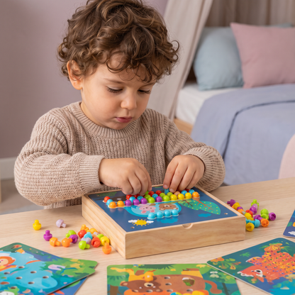 Tavola Sensoriale Montessori 4 in 1 in Legno da Viaggio con Ingranaggi e Pioli Colorati